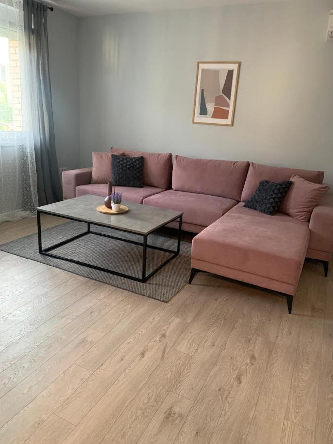 Novoureden Stan U Vitezu Apartment ภายนอก รูปภาพ